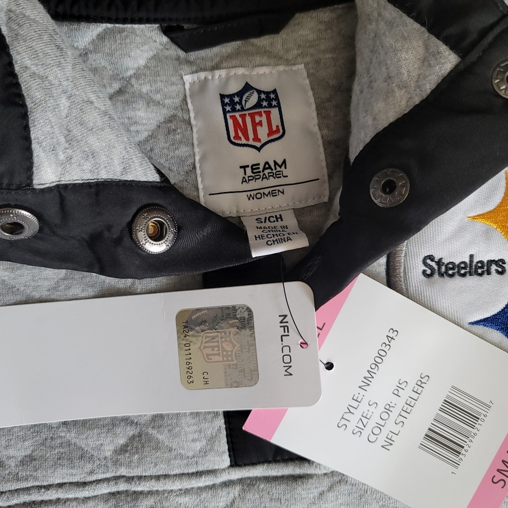 Steelers Quilted Pullover - Picture 5 of 5